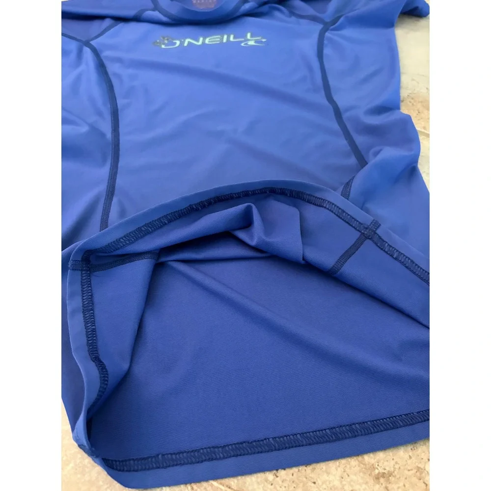 O'Neill Rash Guard Short Sleeve Women's Medium Swim Surf UPF 50 Sun Protection